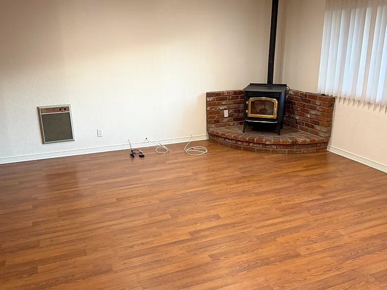 2100 Zermatt Dr — Photo 9