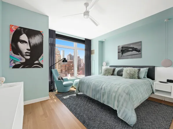 400 East 67th Street image 4 of 8