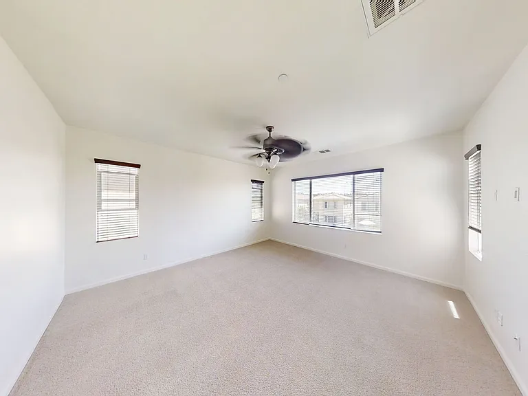 33767 King Dr — Photo 2