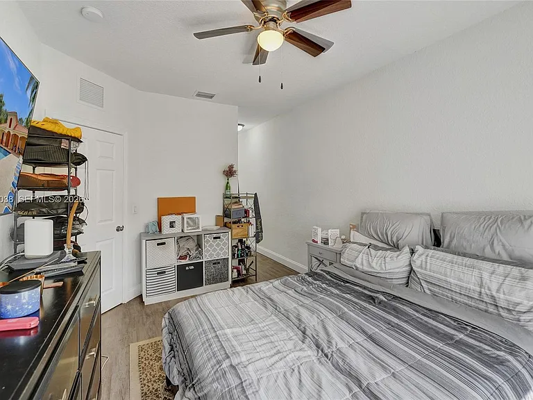 1315 N Santa Catalina Cir #1315 — Photo 39
