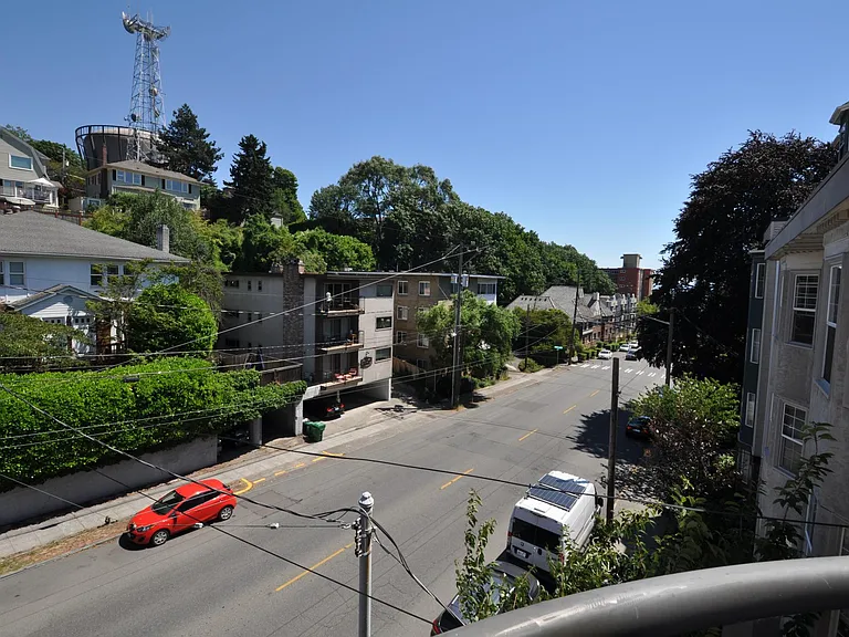 1417 Queen Anne Ave N #305 — Photo 14