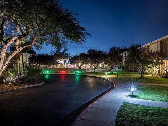 Royale Gardens II