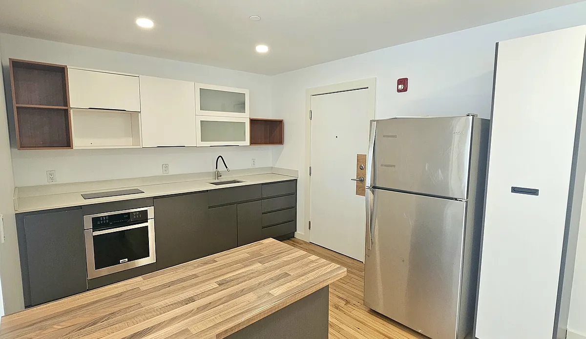 Building Photo - 35 Springside Ave #1E