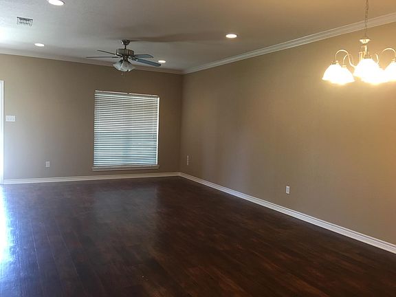 5th image of 110 Lemons Dr