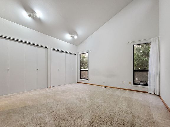 5th image of 17001 NE 98th Ct