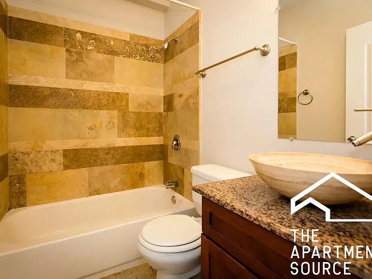 2046 W Touhy Ave #1 — Photo 4
