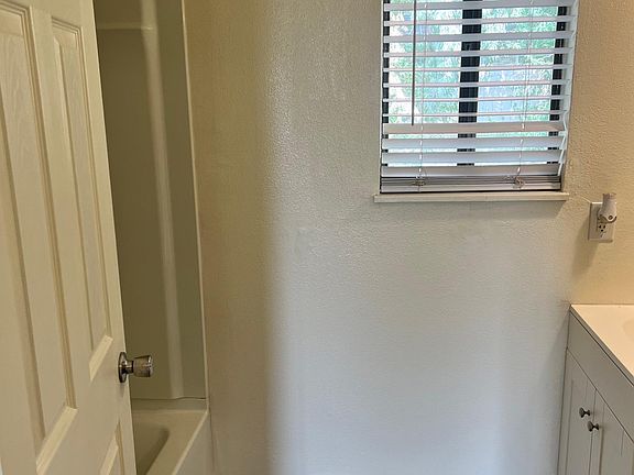 5th image of 2044 27th Avenue Ct #3
