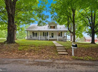 2197 Mauzy Rd, Berkeley Springs, WV 25411