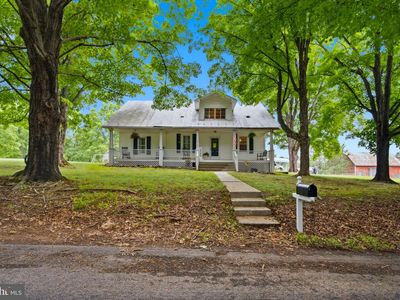 2197 Mauzy Rd, Berkeley Springs, WV 25411