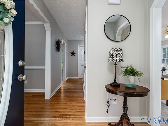 4th image of 1006 Rockhaven Ct