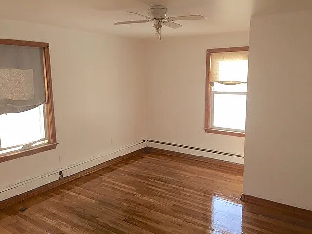 1st image of 3 Jeanette Ave #3