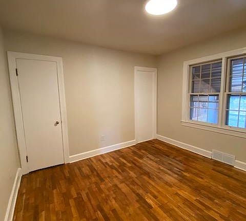 5th image of 210 Beechwood Ave
