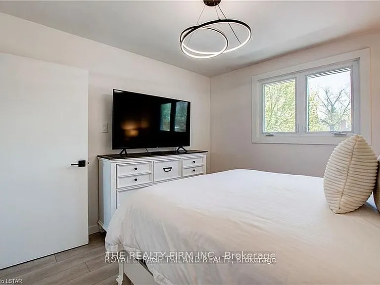 130 Appel St — Photo 24