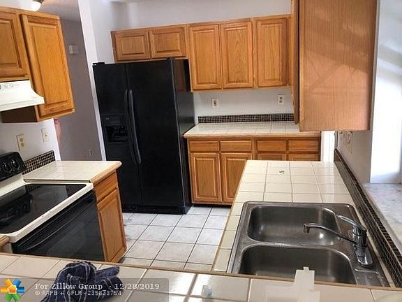 4th image of 1108 Freshwater Lakes Dr