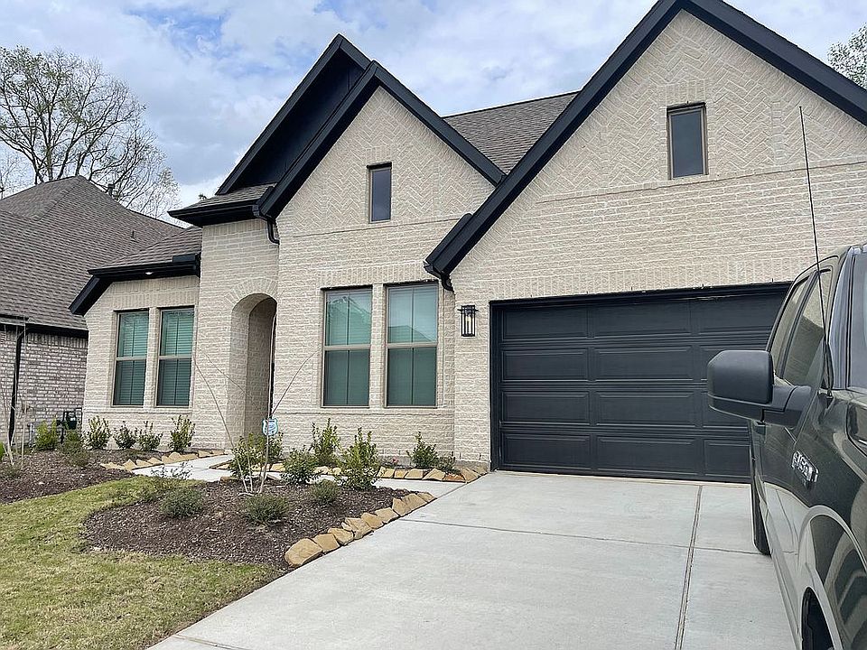 2nd image of 17209 Crimson Crest Dr