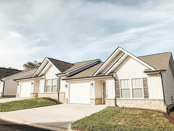 3rd image of 6 Cornerstone Ln