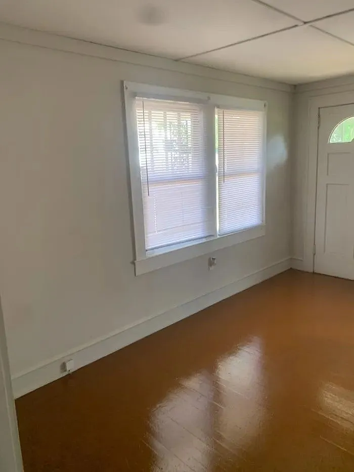 2 bed, 1.0 bath, $875 — Photo 3