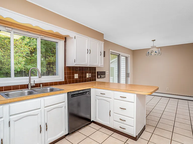 23 Golden Oaks Dr — Photo 12