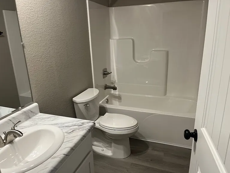 1315 N 38th St — Photo 3