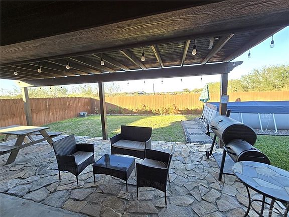 2nd image of 442 La Villita Dr
