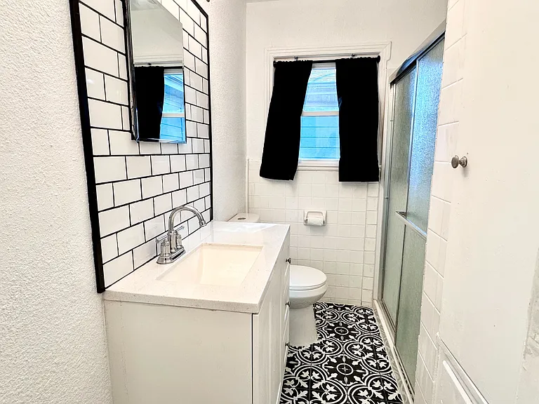 4236 Voncille St — Photo 15