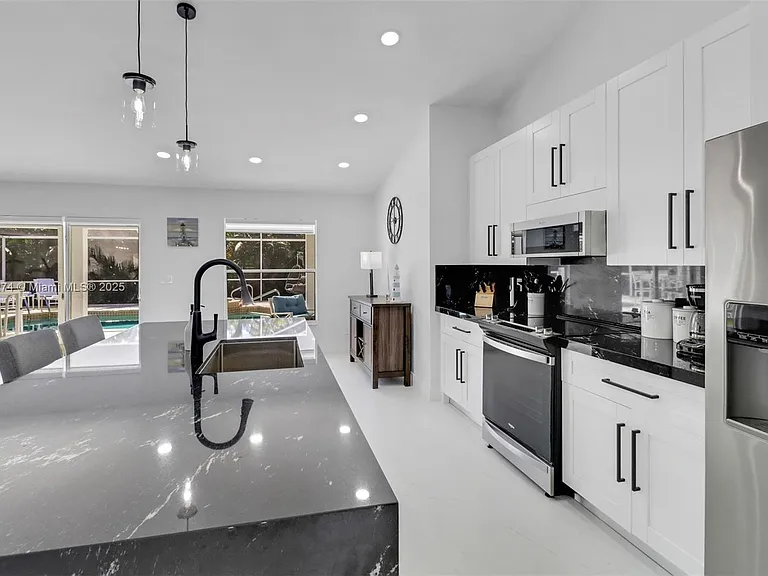 172 Plantation Cir — Photo 6