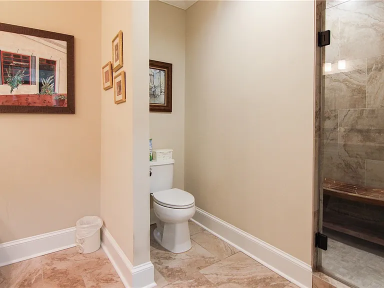 105 Gascoigne Ave #102 — Photo 17