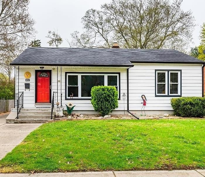 1st image of 852 E Forest Ave