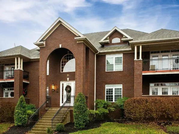 15308 Royal Troon Ave #9, Louisville, KY 40245