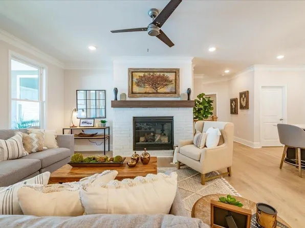 112 Redford Ln, Canton, GA 30115