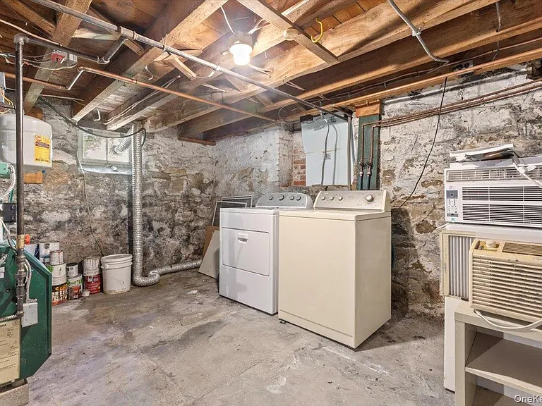 13-15 Cherry Ave #13 — Photo 14
