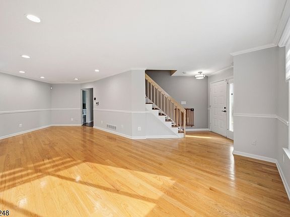 3rd image of 3115 Park Pl
