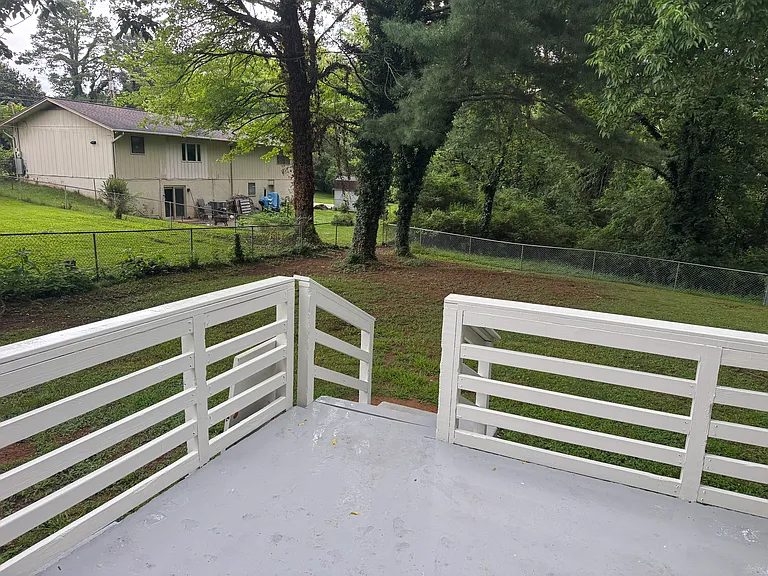1020 Parrish Rd — Photo 6