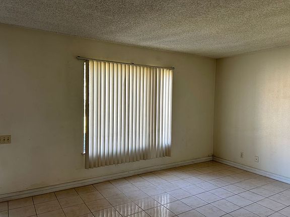 3rd image of 773 Windwood Dr