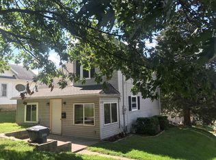 630 Lowell St, Dubuque, IA 52001