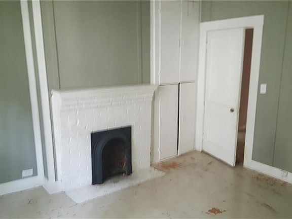 5th image of 85 Cedar St