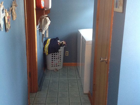 5th image of 14 Eastview Dr