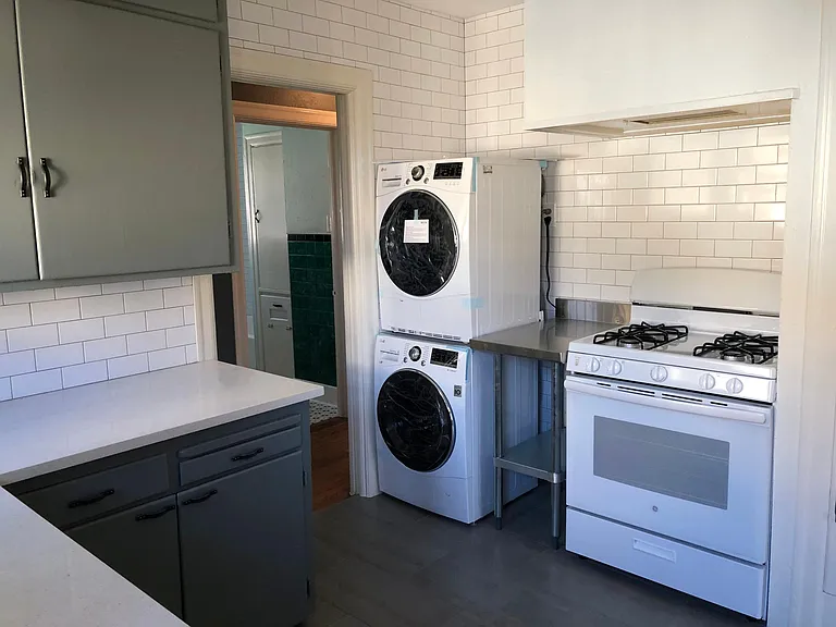3303 Werner Ave — Photo 5