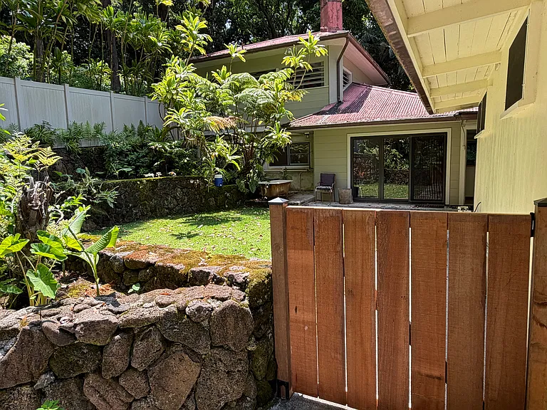3657 Tantalus Dr — Photo 29