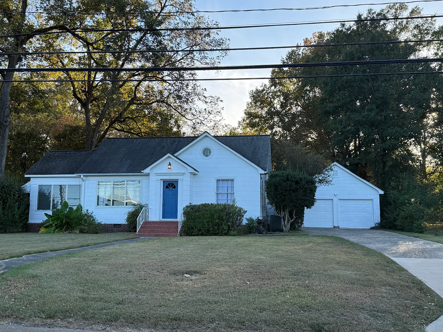 3 bed, 2287 sqft, $1,975 — Photo 2