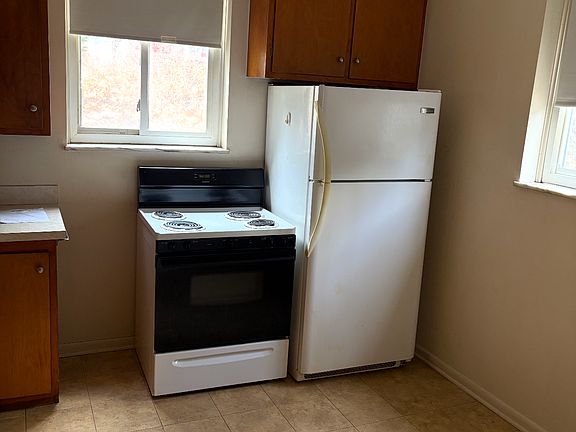 4th image of 6524 Ridge Rd