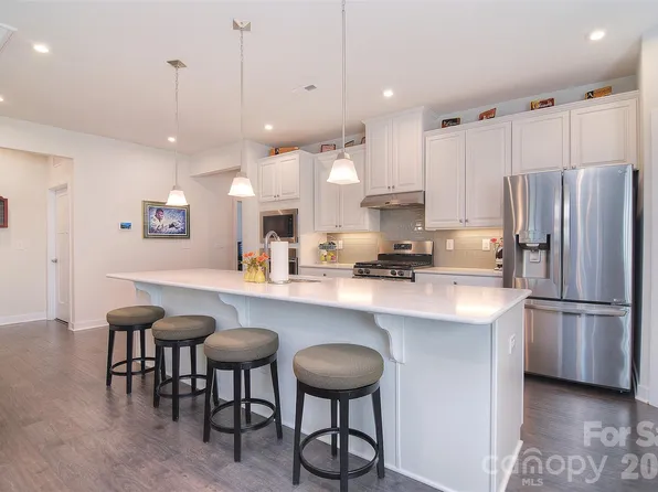 5219 Larewood Dr, Charlotte, NC 28215