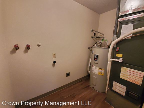 5th image of 2348 Hood Ave APT 1