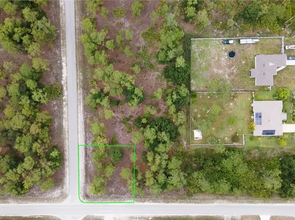 3901 E 10th St, Lehigh Acres, FL 33972