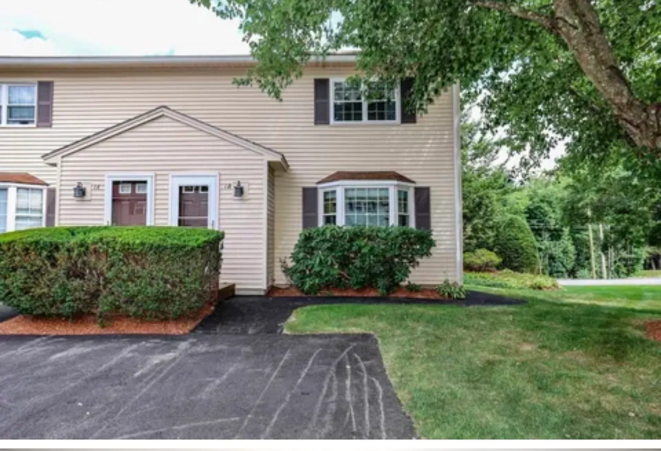 2 bed, 1.5 bath, 1036 sqft, $2,400 — Photo 1