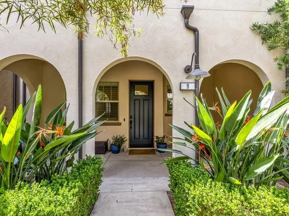 9 Abarrota St, Mission Viejo, CA 92694