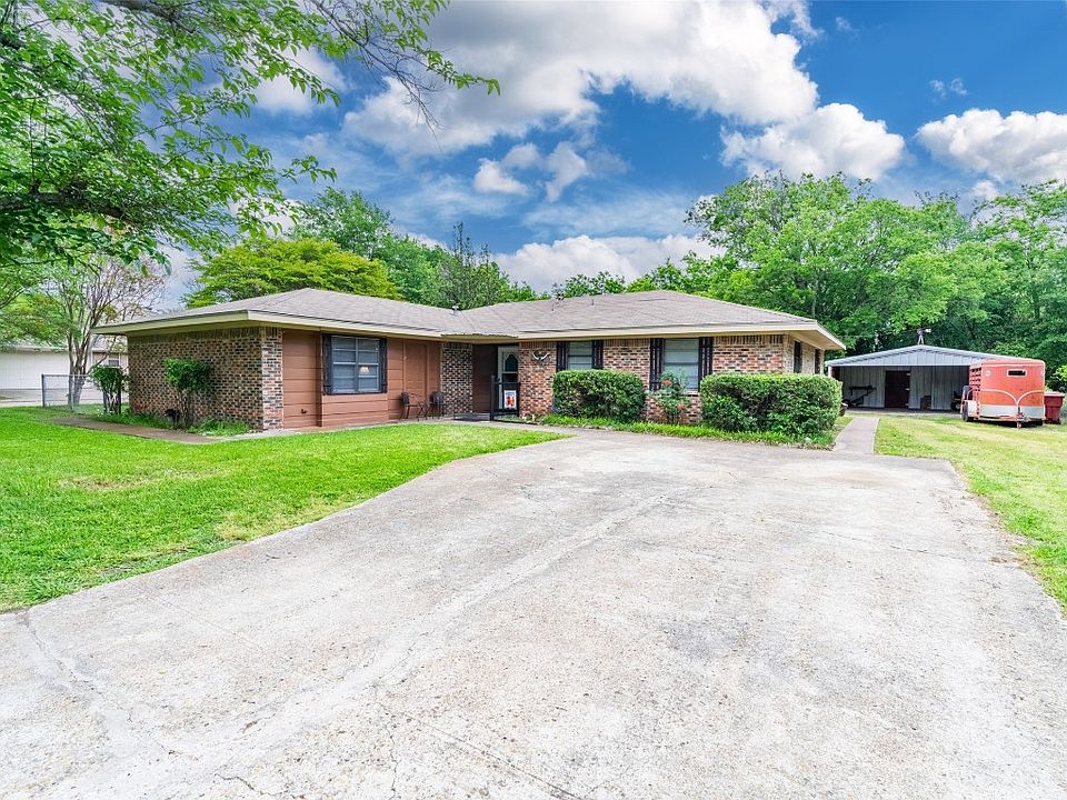 1st image of 317 N Greenway Dr