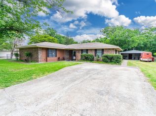 317 N Greenway Dr, Quinlan, TX 75474