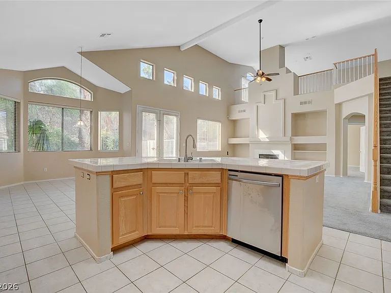 1209 Corona Valley St — Photo 15