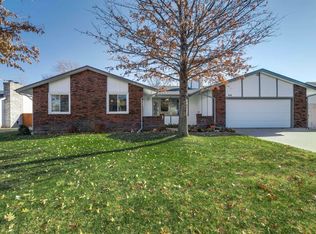 416 Apple Ln, Haysville, KS 67060